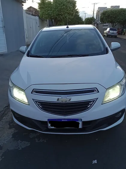 Chevrolet Onix 1.0 Lt 5p