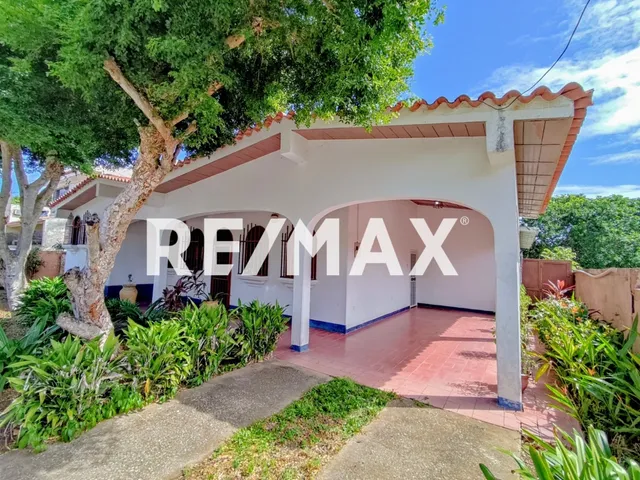 Casa Colonial En La Asunción, Arismendi, Isla De Margarita Cod: 0974