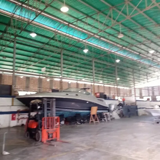 Solo Venta  Galpon Entrando Por Av. Intercomunal  Cerca De Aluminios Flamingo  Guatire