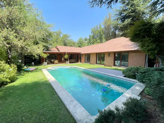 Estupenda Casa En Lomas De La Dehesa