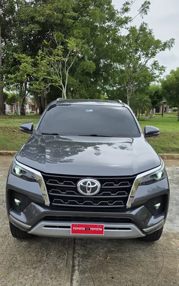 Toyota Fortuner Srv