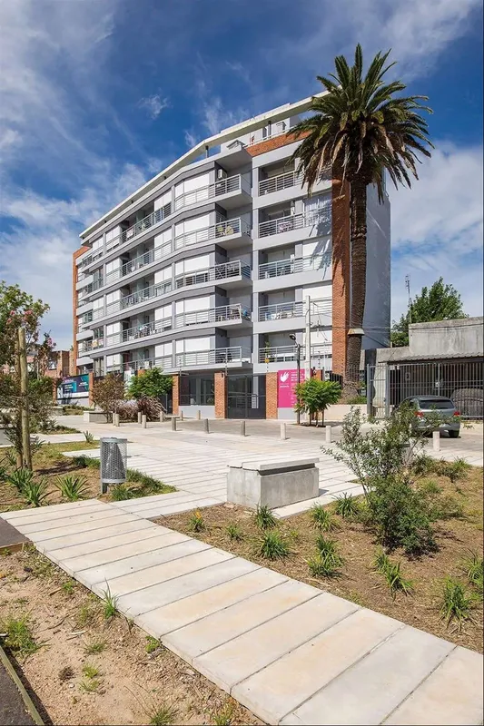 Apartamento De 2 Dormitorios Con Patio En La Blanqueada
