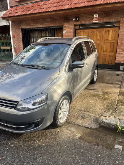 Volkswagen Suran 1.6 Highline 101cv