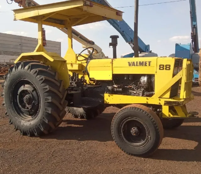 Trator Valmet 88 - Ano 96