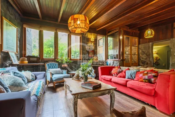 Casa En Venta De 5 Dorm. En Las Condes