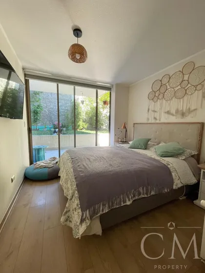 Cómodo Departamento Con Patio Exclusivo, Semi-nuevo En Ñuñoa
