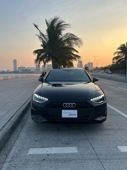 Audi A4 2.0 T Select 190hp Dsg