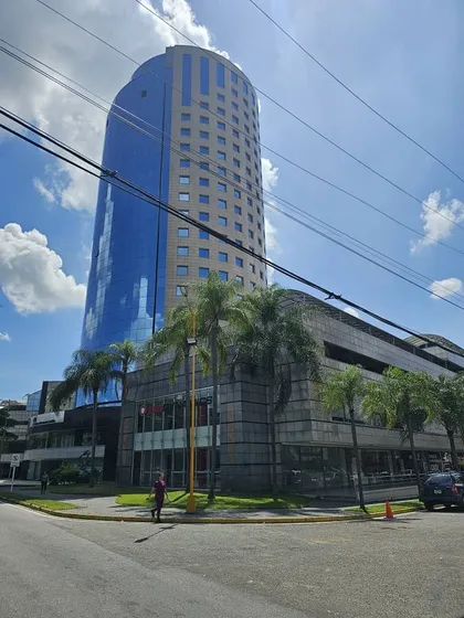Sky Group Elite Vende Oficina Comercial En Torre Inteligente Bod  Urb San Jose De Tarbes Valencia