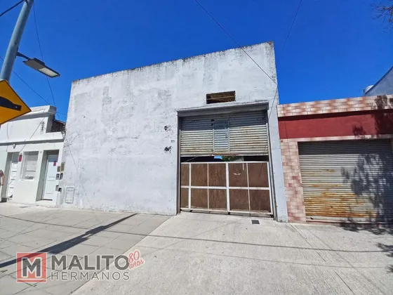 Venta Casa Lote Propio-galpon Con Patio, Cocina Y Baño En Villa Lugano