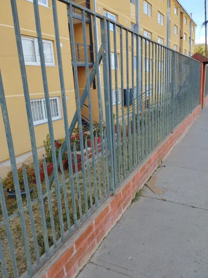 Quilpué - Se Vende Lindo Depto En 2do Piso, 2d, 1b Y E