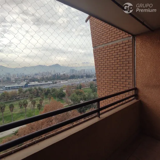 Departamento En Venta 3 Dorm. En Santiago Parque Los Reyes