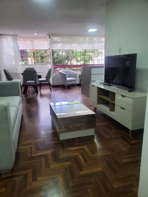 Avg - Alquiler Apto Amoblado, 2 Hab, 2 Baños, 2 Puestos, A/a  Cómodo, Funcional, Moderno, Recién Remodelado - Los Palos Grandes, Municipio Chacao