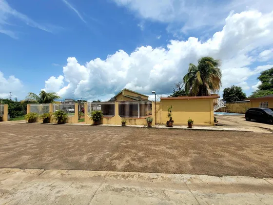 En Venta En Anaco Conjunto Cerrado, 8 Apartamentos Y Casa