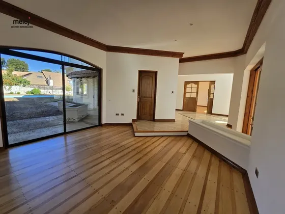 Casa En Venta En Bosques De Montemar Concón