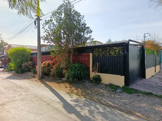 Casa Esquina En Recoleta 4h 2b 3e Llamar 950814897-963417444