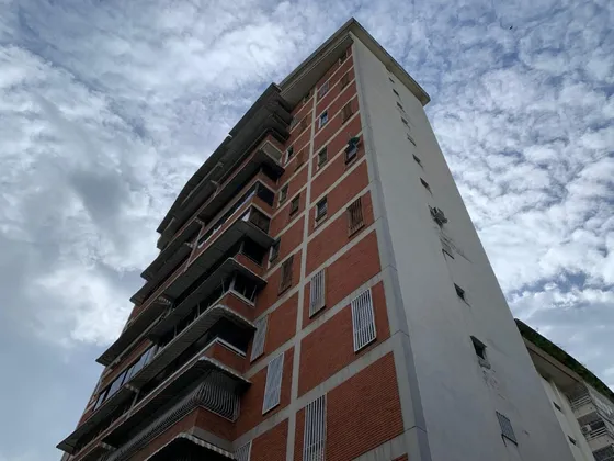 Le Apto. En Venta  Mls #25-24181  Colinas De Bello Monte 