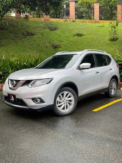 Nissan X-trail 2.5 Exclusive