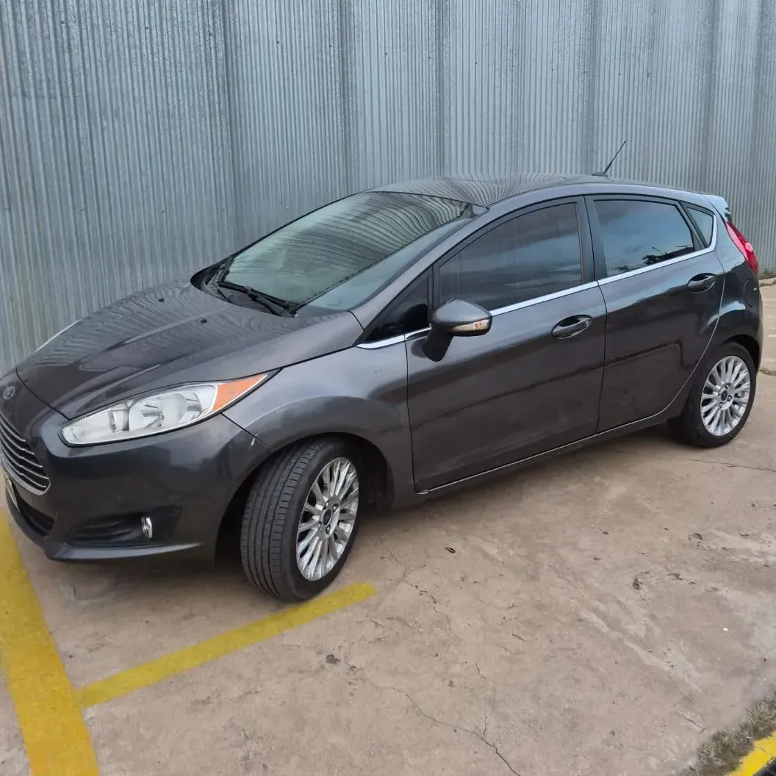 Ford Fiesta Kinetic 1.6 Titanium Powershift 120 hp