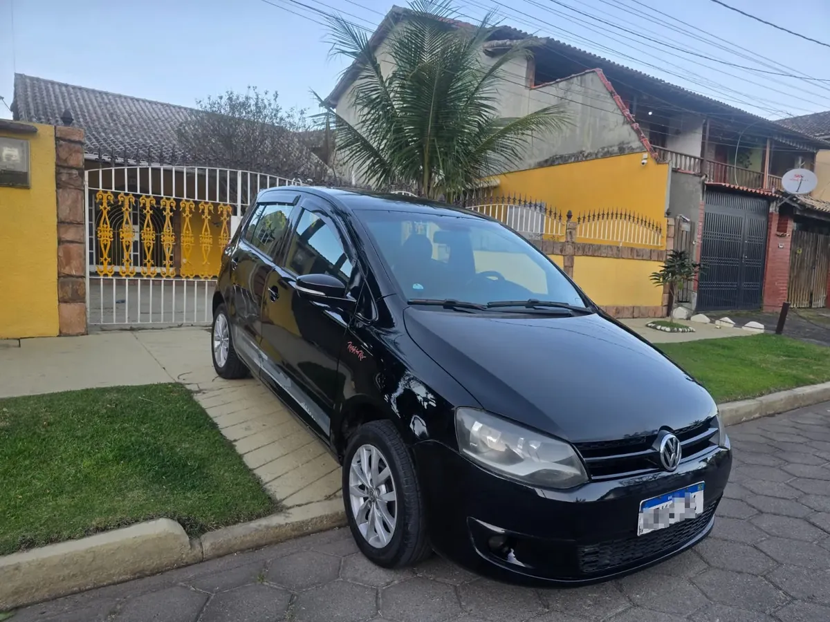 Volkswagen Fox 2014 1.6 Vht Rock In Rio Total Flex 5p — foto 10