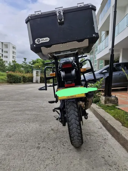 Royal Enfield Himalayan 411 2023