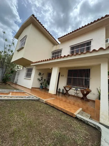 Yt Casa Super Conservada En Venta En Prebo 2, Conjunto Cerrado