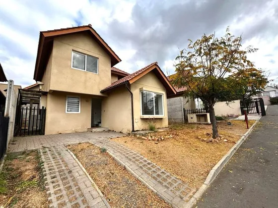 Fyc Arrienda Casa De 2 Pisos Y 3 Dormitorios En Curauma