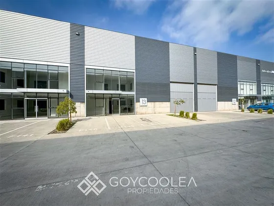 Bodega De 1.200 M2 En Arriendo En Lampa