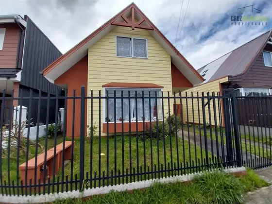 Casa En Venta De 3 Dormitorios En Valle Volcanes