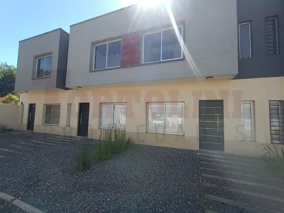 Venta Duplex Apto Credito Ituzaingo
