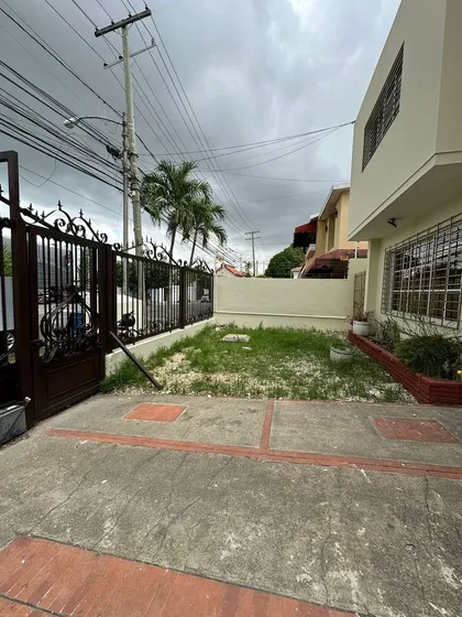 Casa En Alquiler En La Castellana, Santo Domingo D.n.