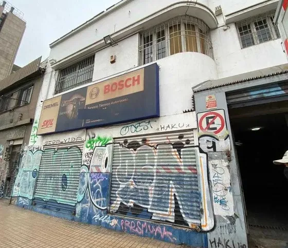Local Comercial Con Galpón / Estacionamiento (169430)