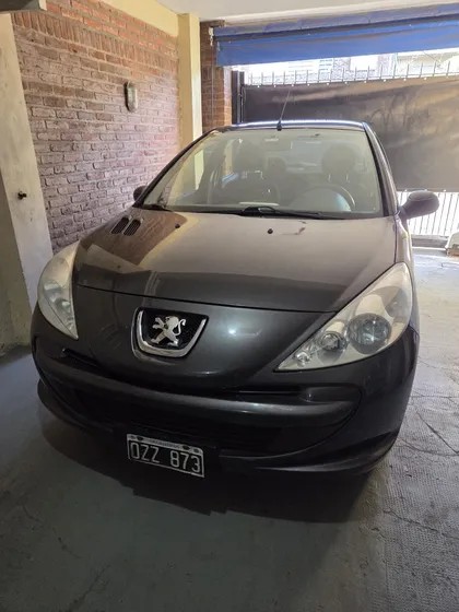 Peugeot 207 1.4 Active 75cv