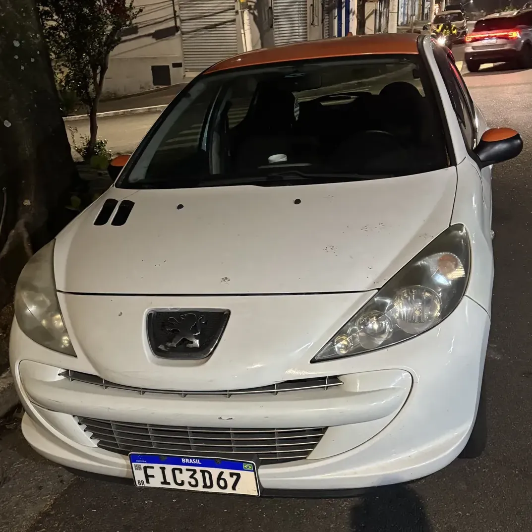 Peugeot 207 2013 1.4 Xr Flex 3p — foto 1