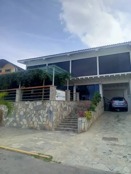 Posada En Venta Playa Grande. (se Acepta Financiamiento)