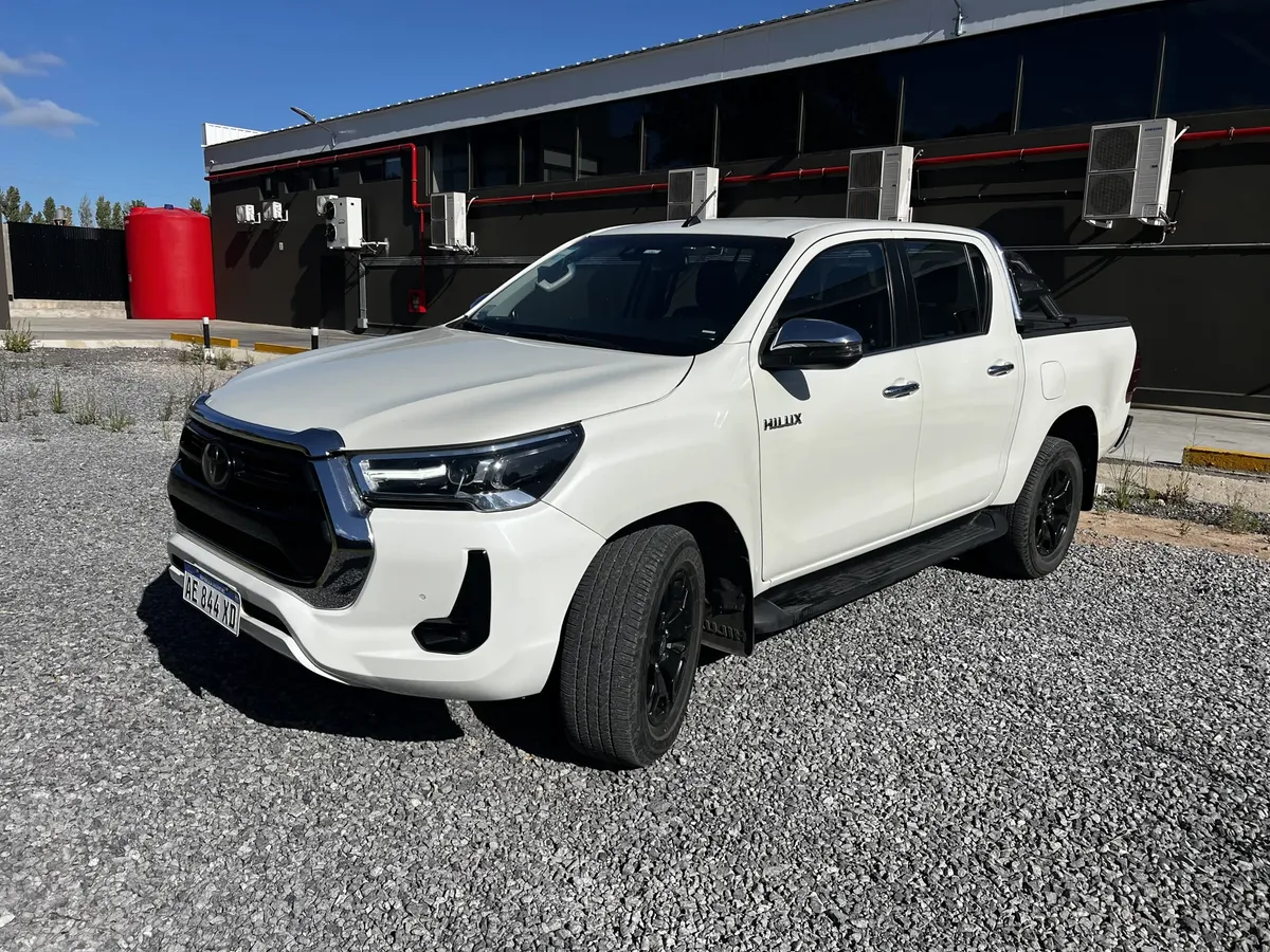 Toyota Hilux SRX