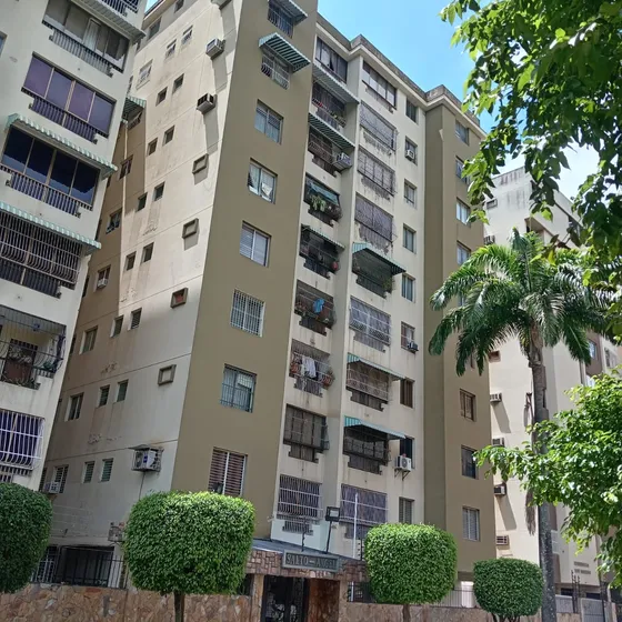 Grey Zuloaga Y Javier Philip Inzitu Realtors  Alquilan Apartamento En Residencias Salto Angel Prebo Valencia Carabobo Venezuela