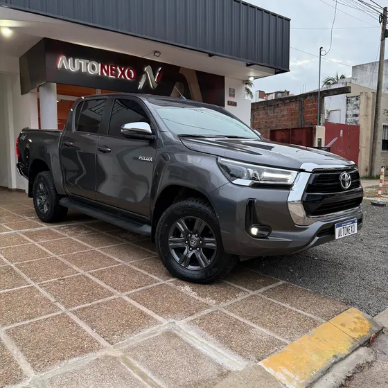 Toyota Hilux 2.8 Cd Srv 177cv 4x4 At