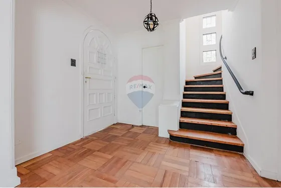 Casa Con Uso Comercial En Ñuñoa