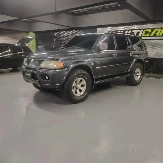 Mitsubishi Montero Sport 3000