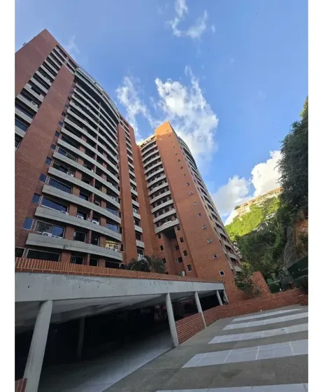 Pent House Triplex En Venta 340 M2 - Urb Los Chaguaramos