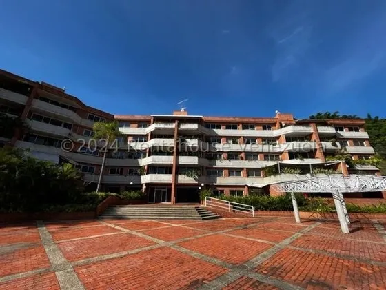 Apartamento En Venta Lomas De La Alameda 24-27186 Lv