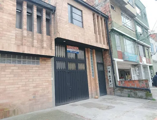 Locales En Arriendo Santa Cecilia  Modelia 172-9