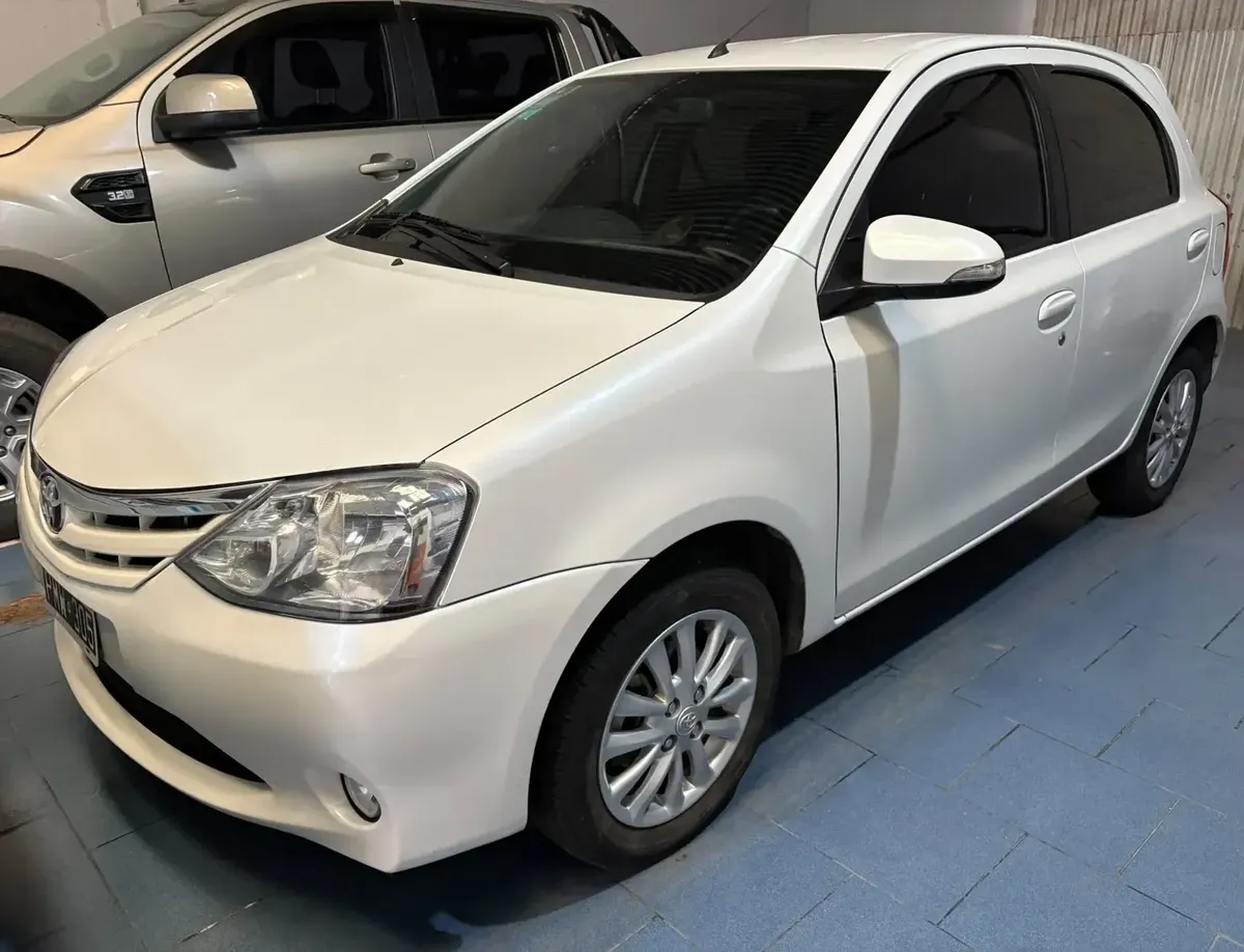 Toyota Etios 1.5 Xls Mt