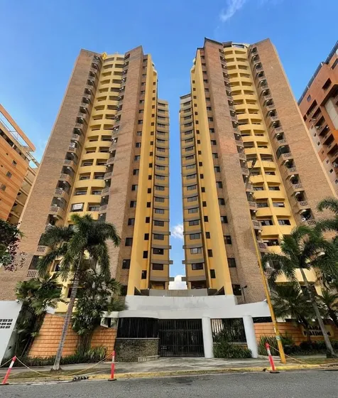 Apartamento Penthouse En La Trigaleña Alta Valencia Conjunto Residencial Bahía Platinum Trigaleña Alquila Dayanna Vasquez