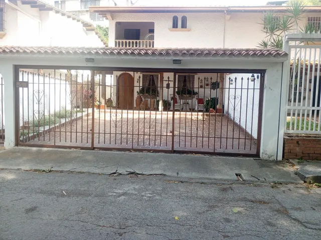 Lomas De La Trinidad, Quinta Para Remodelar 238 M2 4h-4b-3p