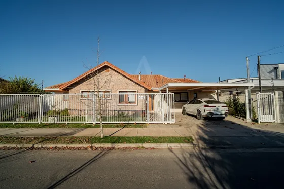 Casa En Venta Viña Esmeralda, Las Rastras.