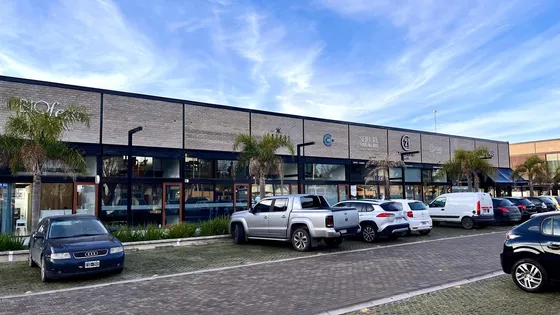 485 Esq. 138 Paseo Mitre Gorina