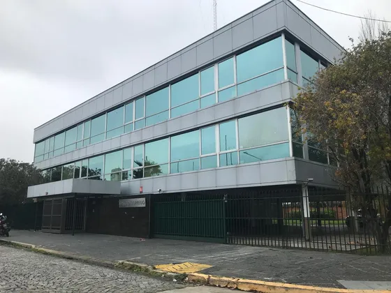 Oficina En Alquiler A Metros De Unicenter