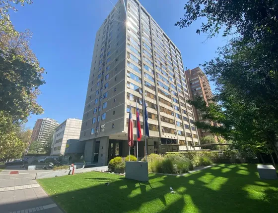 Acogedora Oficina Barrio Nueva Las Condes: 1 Privado, 1 Baño