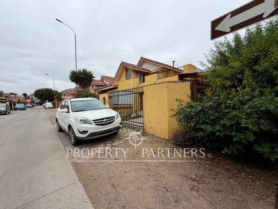 Casa Esquina Con Potencial Comercial/residencial E...